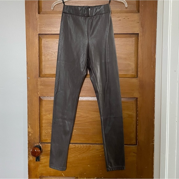Aritzia Ten by Babaton Showcase Pants Dark Brown Leather Pants Leggings XS - Picture 4 of 5
